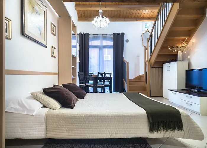 Duplex At The Entrance To 2 Bathroom And Terrace